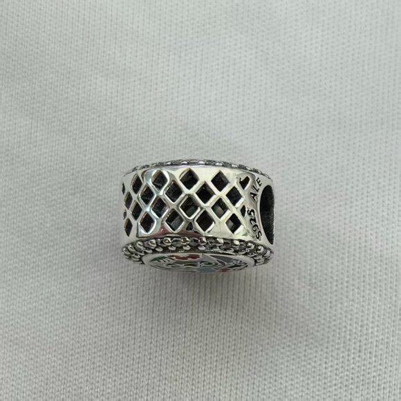 Pandora DISNEYLAND PARIS Stitch button Charm, S925 Silver Jewelry - Picture 3 of 4